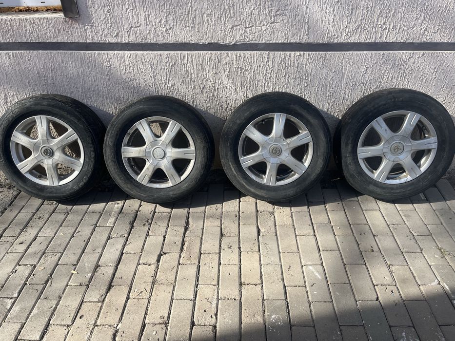 Диски с летними шинами на Камри 30 35