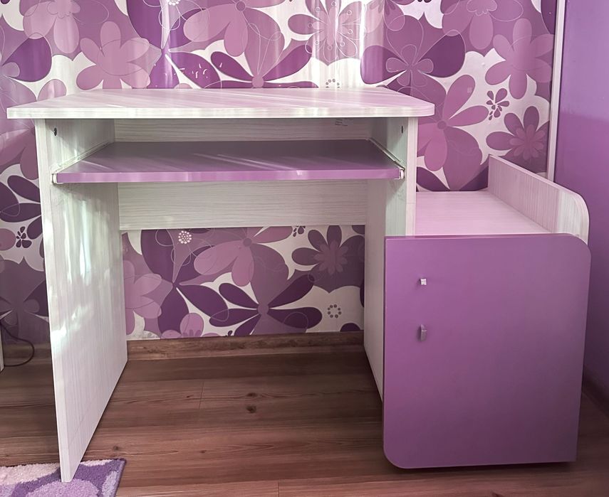 Обзавеждане за стая – легло, гардероб, бюро, секция