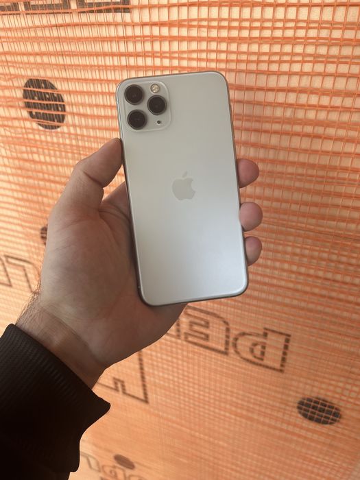 Продам телефон Айфон 11Pro