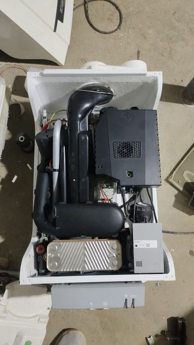 Конденсационный 2хконтурный  котел Remeha 28-40 kvt