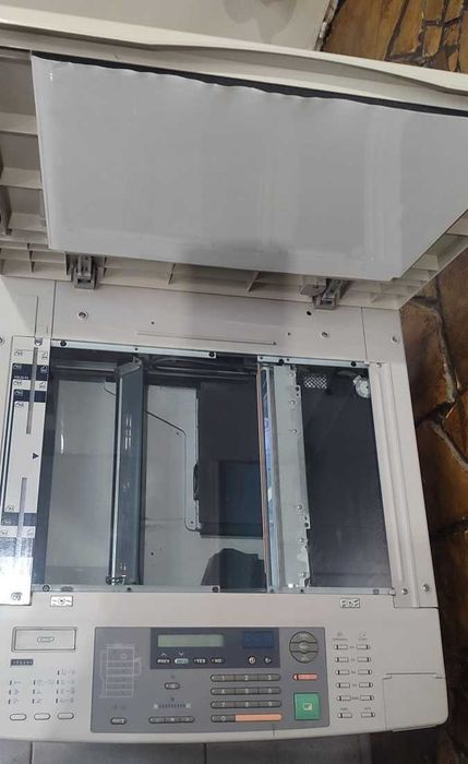 Копирен принтер-TOSHIBA-model-2060