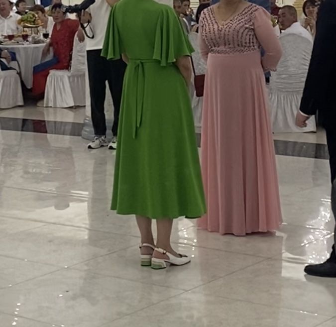 Платье вечерное.