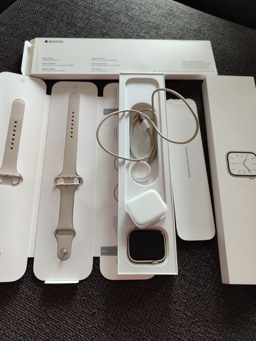 Продам Apple Watch Series 7