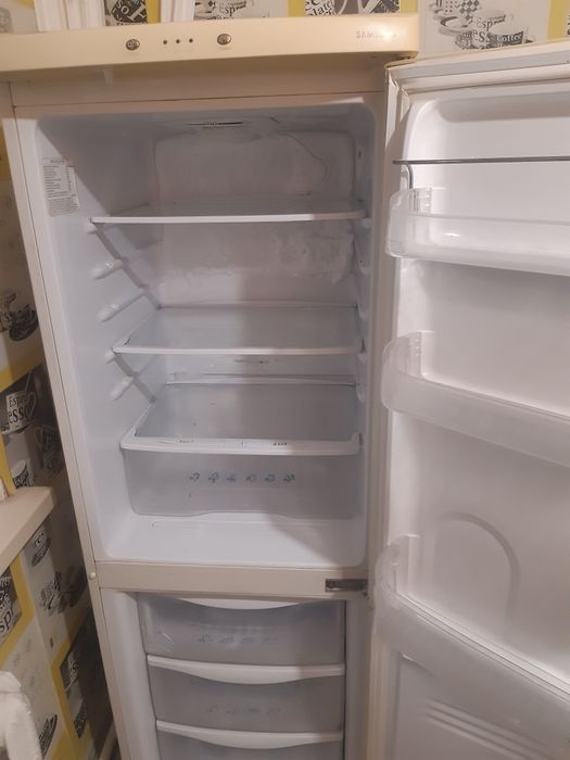 Холодильник самсунг