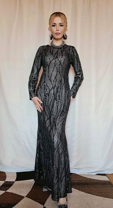 Шикарное платье 50 размера, 2 штуки