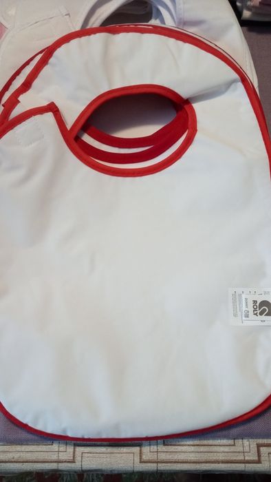 Body-uri și bavete pentru copii