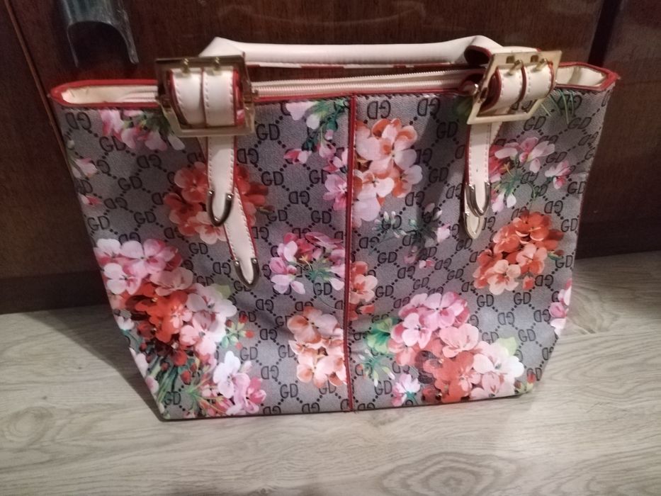 дамска чанта нова