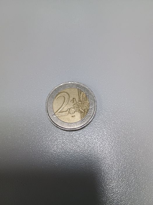Момента 2 евро много рядка монета