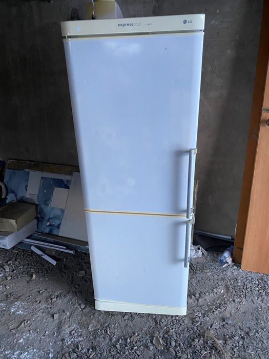 Продам холодильник б/у