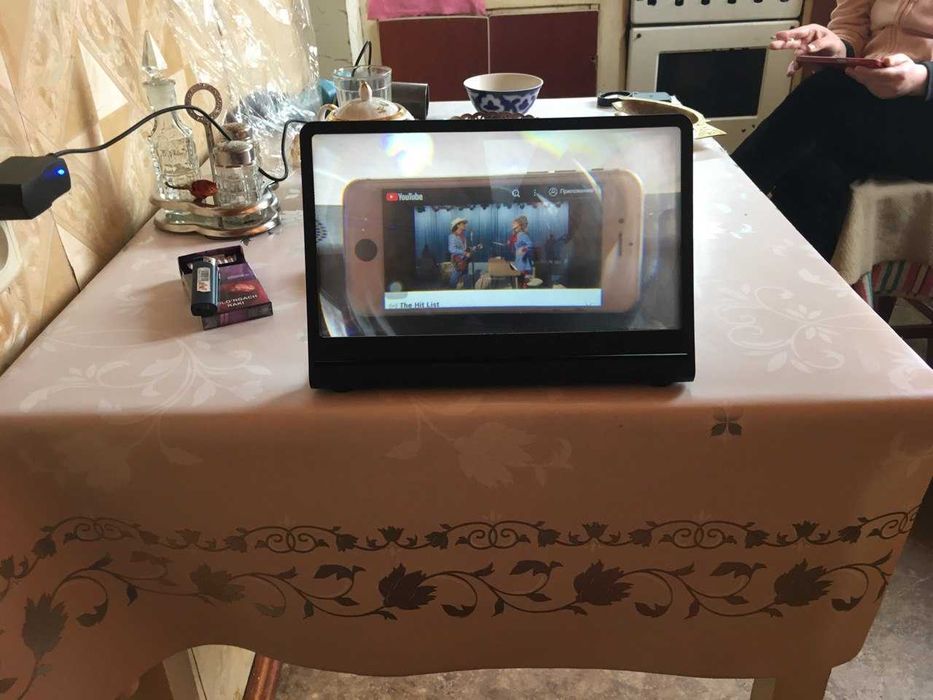 Увеличитель экрана телефона+блютуз калонка+радио