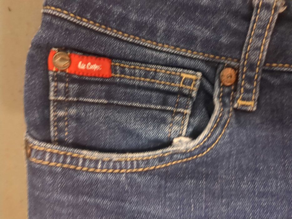 Blugi Lee Cooper, Terry boyfriend, damă