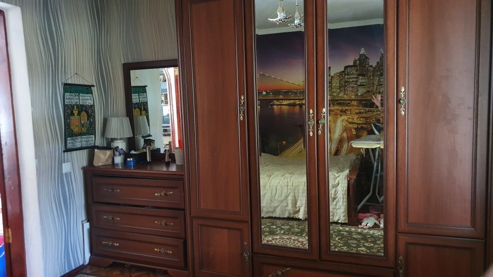 Спальный гарнитур