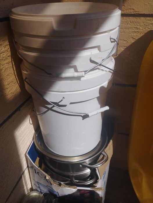 Ведра из под меда