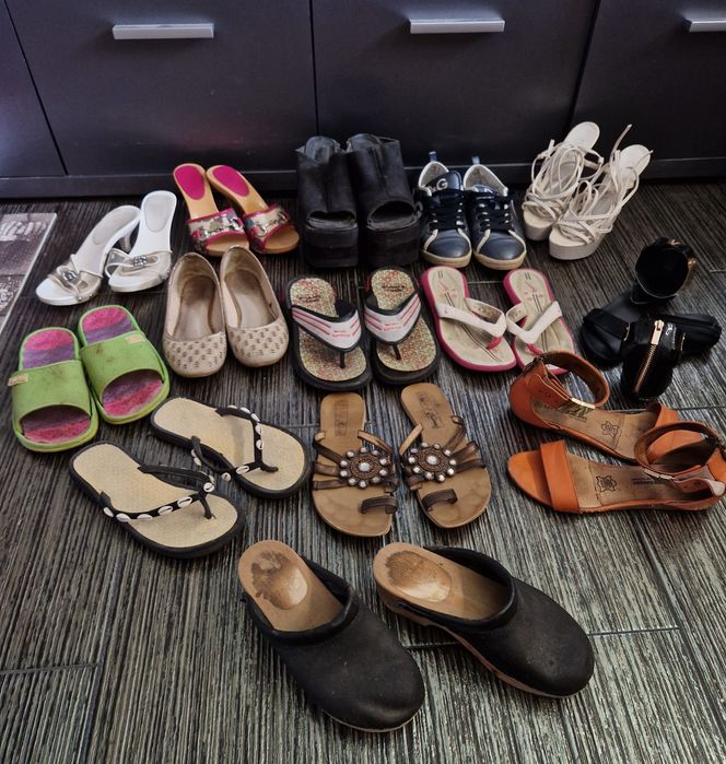 Lot 50 Papuci,cizme,sandale,silapi 36 si 37