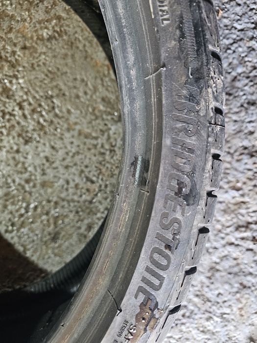 1x 255 40 20 vara bridgestone