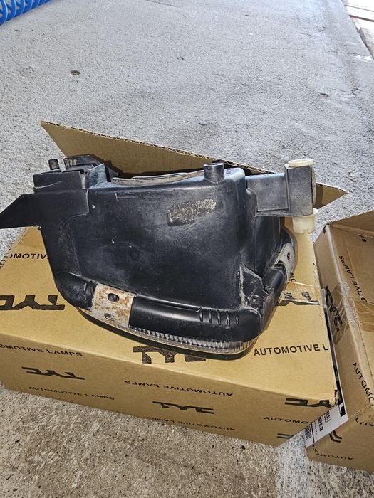 Proiectoare w211 non face-lift