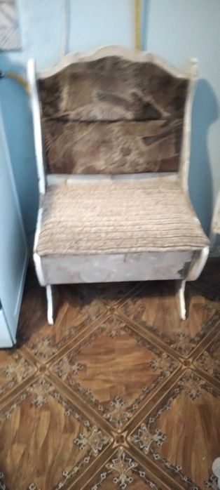 Стол кухонный обеденный