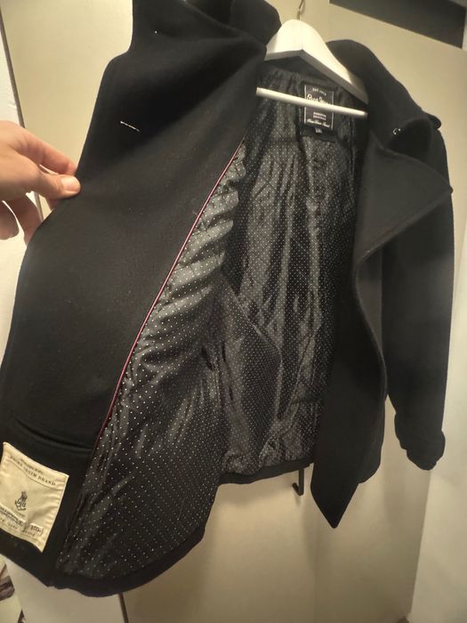 Продавам елегантно мъжко палто Pepe Jeans