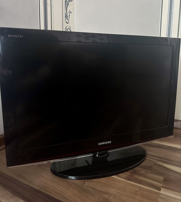 Телевизор SAMSUNG 32