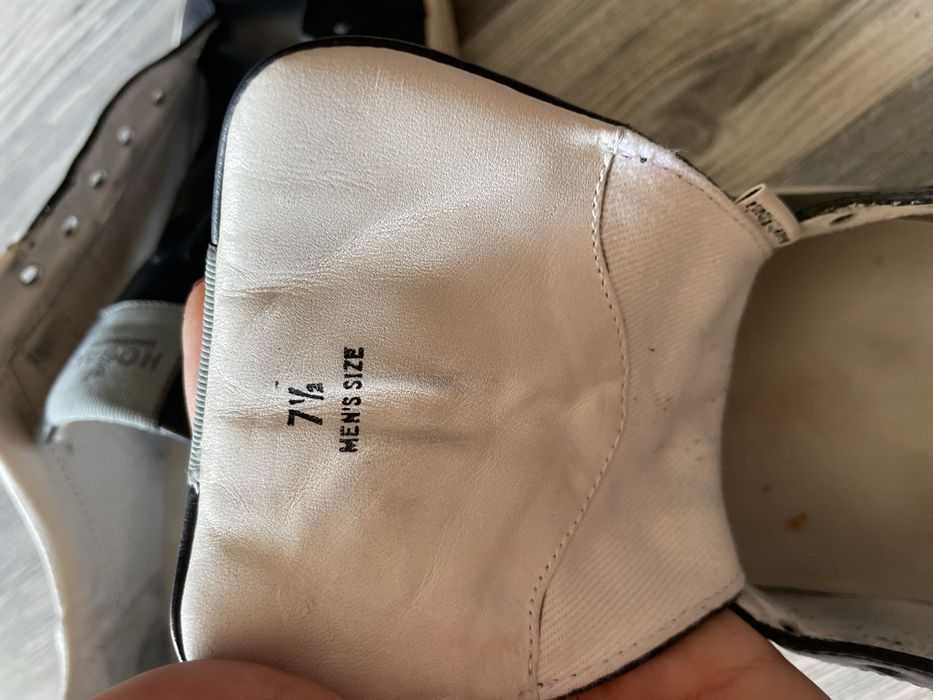 Кожени маратонки Hogan почти не са носени