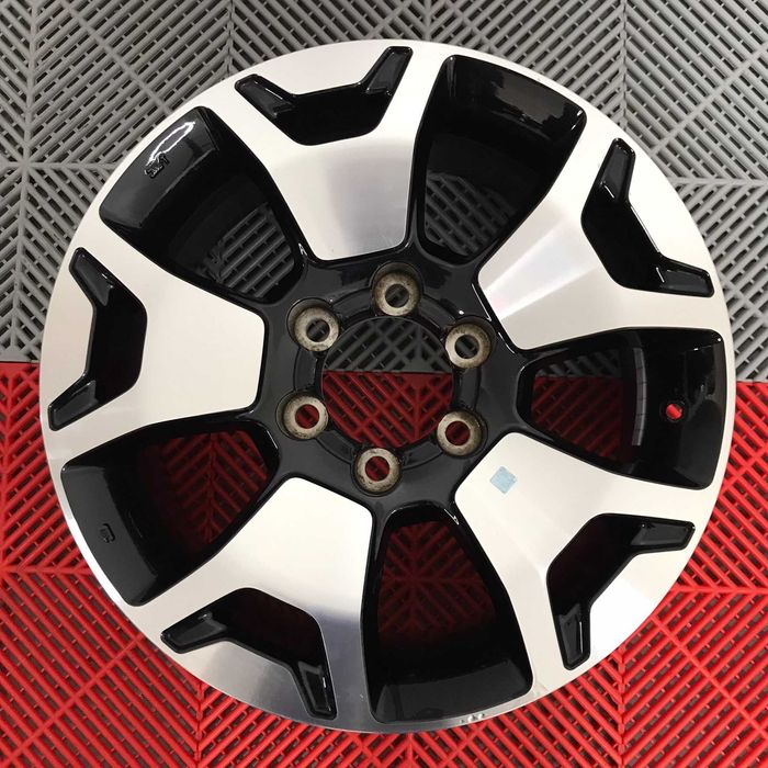 1x janta Toyota Hilux  R18 7.5Jx18 ET30 Enkei Land cruiser 6x139.7