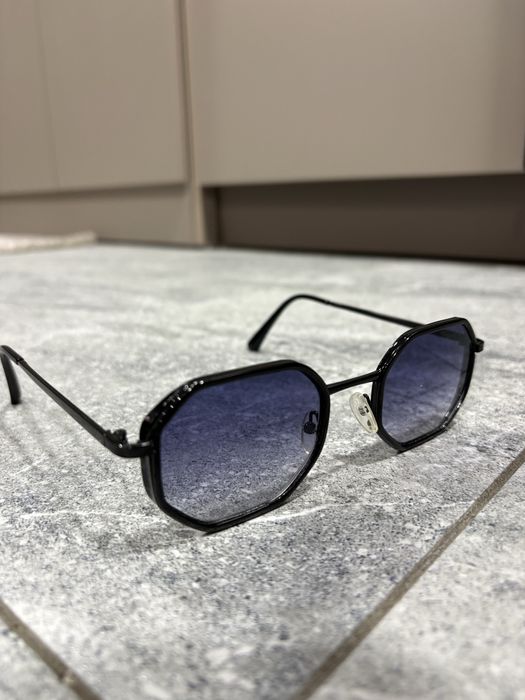 Продам очки солнцезащитные