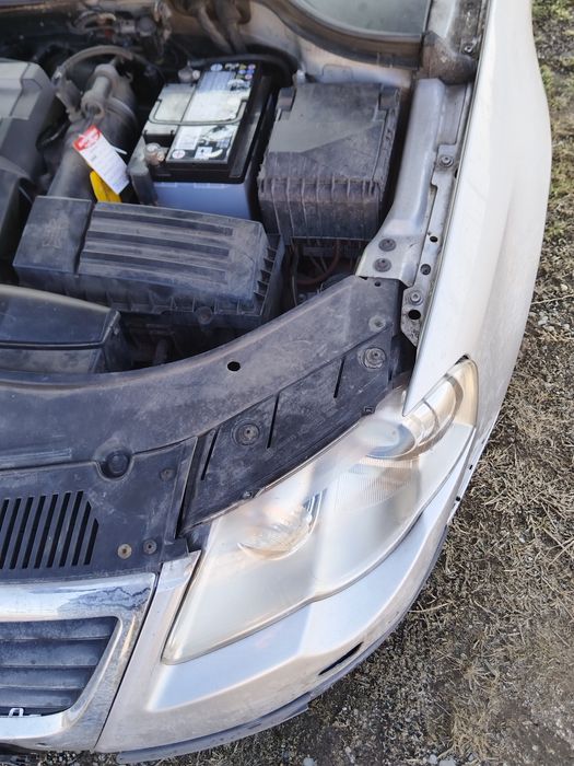 Far stanga XENON Vw Passat B6 an 2005-2010