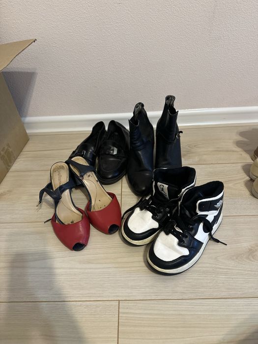 Отдам бесплано Женская обувь