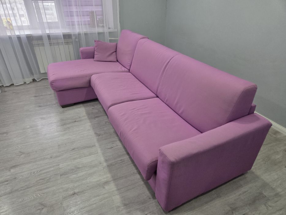 Продаётся диван)
