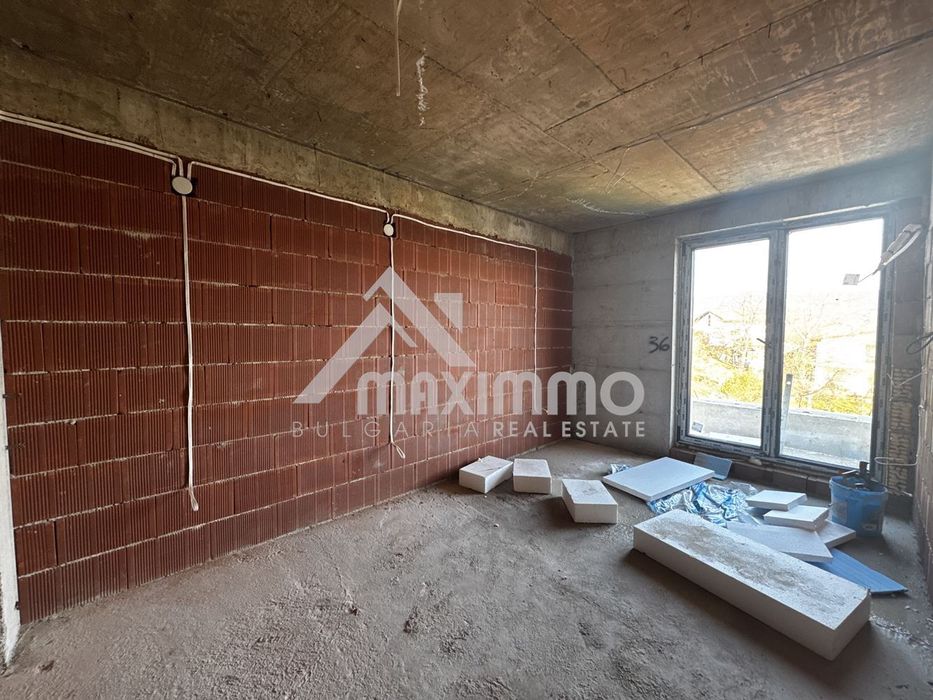 Продава се Тристаен апартамент в Варна, Цветен квартал - 110 кв.м за 714 €/кв.м - Снимка #8