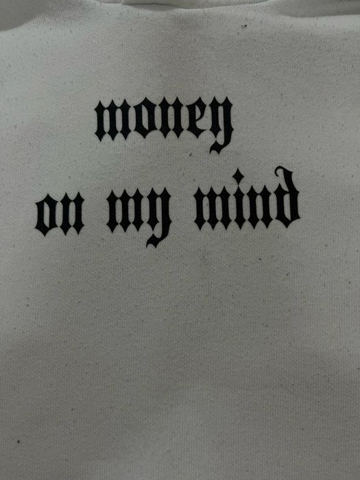 Бяч суичер “ Money on my mind”