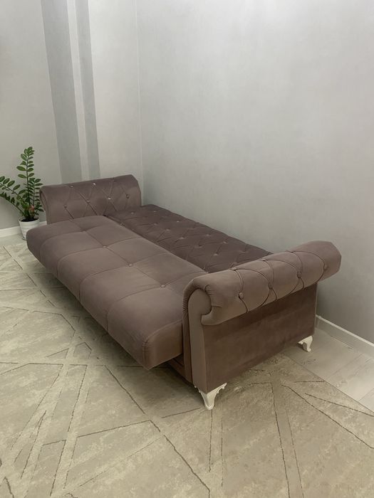 Продам дорогой диван