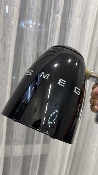 электрический чайник Smeg