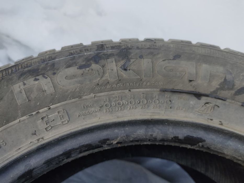 Nokian 205/60 R16