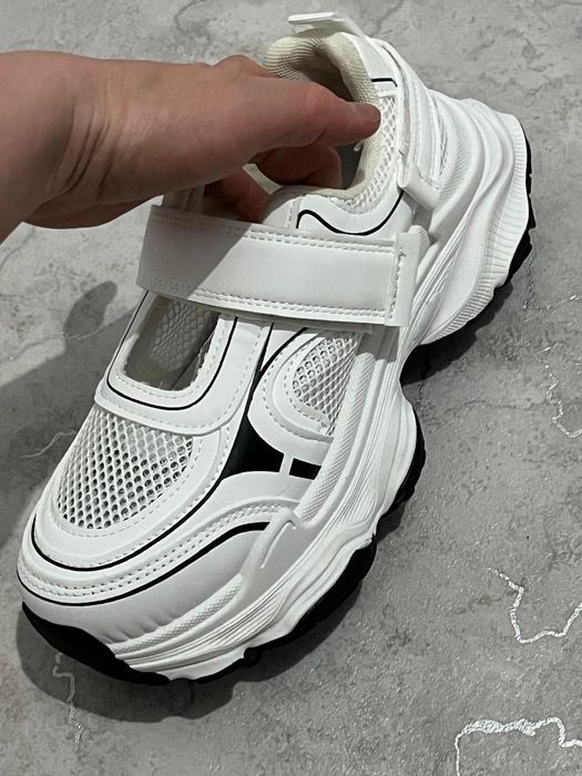 Продам Кросовки 39размер