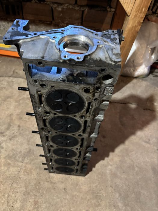 Цилиндрова Глава от Мерцедес В211 Е320 цди