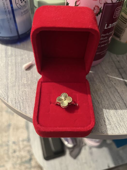 Кольцо Van Cleef