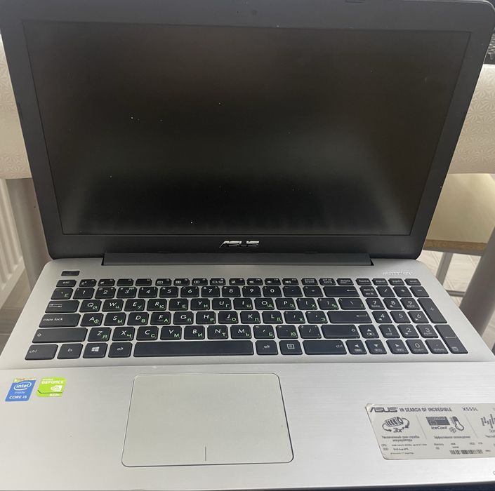 Ноутбук на запчасти Asus x555l
