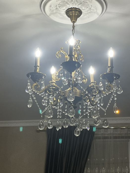 Продам две люстры