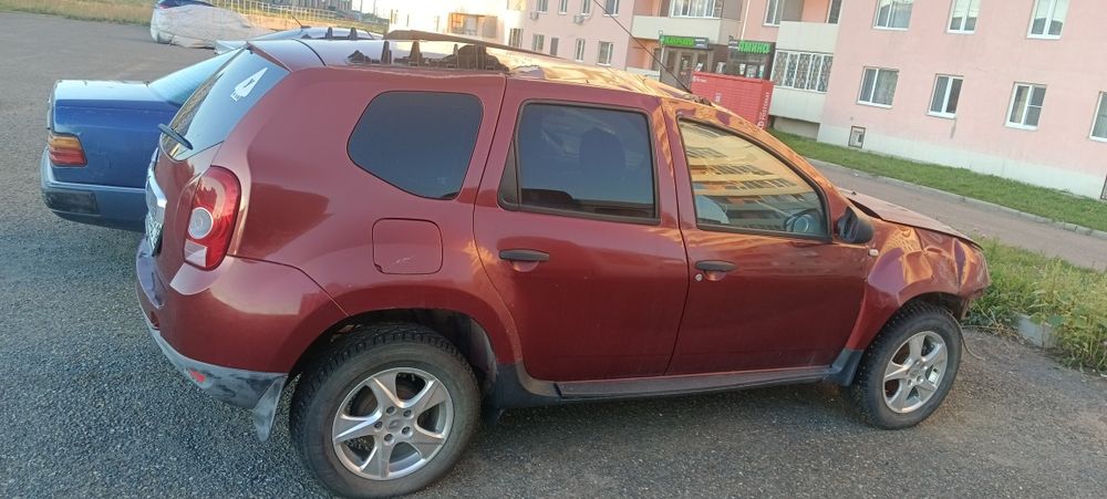 Продам Дастер 2012года автомат 2млнт