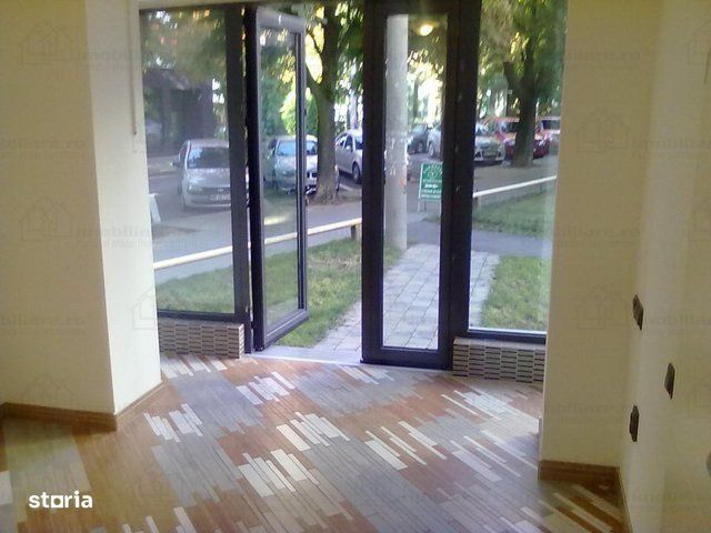 500 euro/luna dau in chirie Spatiu Comercial Ultracentral 40 mp