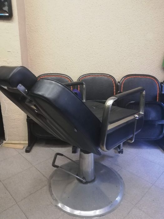 Столове за работа бръснарница