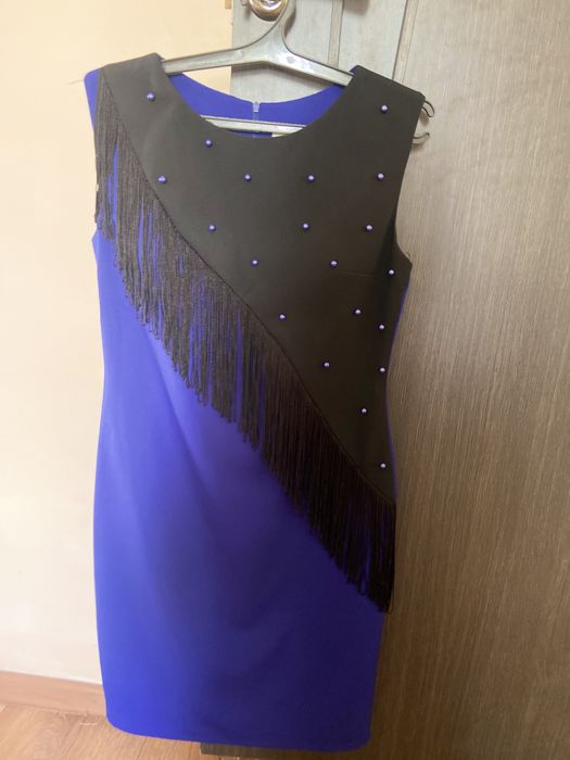 Платье необычное, яркое