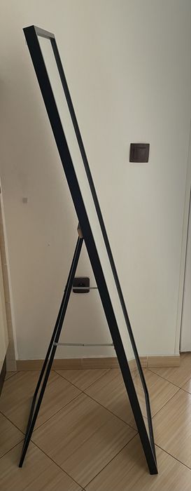 Огледало на стойка