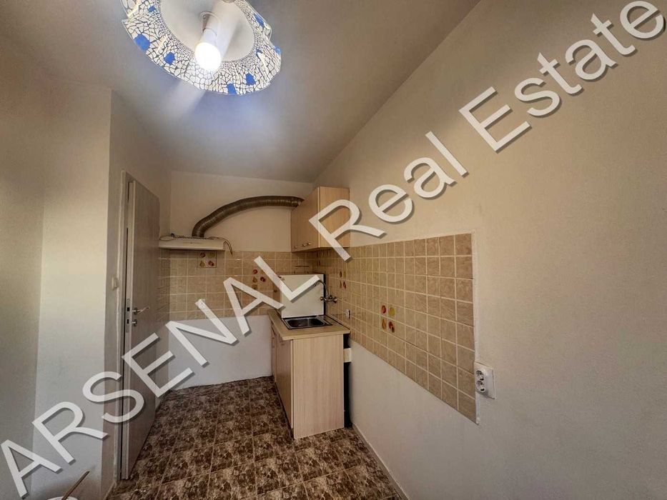 Двустаен апартамент под наем, Редута