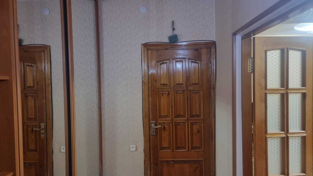 Продам 5 ком.кв.Куйлюк 5 3 этаж 47школа.