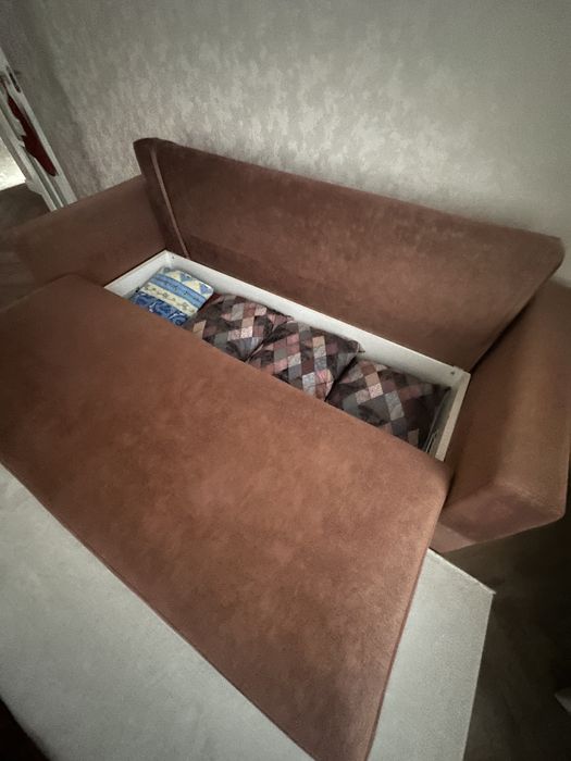 Продается Диван в отличном состоянии