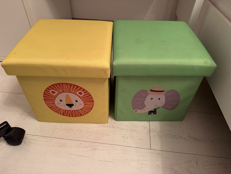 Меби за детска стая от Лидъл- маса, 2стола, етажерка, ракла, табуретки