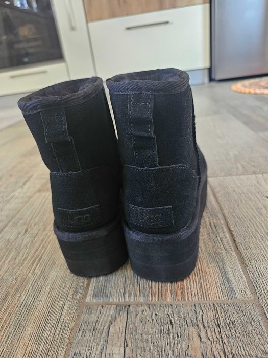 UGG ботуши, номер 40, нови