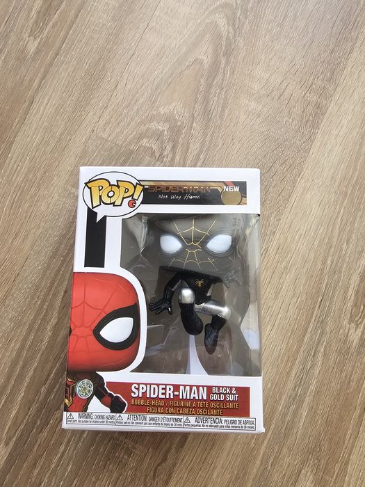 figurină Pop! este un model din colecția Spider-Man: No Way Home care îl prezintă pe Spider-Man în Black & Gold Suit